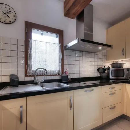 Appartement Duplex à Saint-gervais, 4 Chambres, 8 Pers, Parking Et Wifi - Fr-1-663-36 *